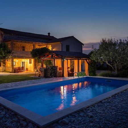 Lavanda Apartments & Room Sveti Lovreč Pazenatički المظهر الخارجي الصورة