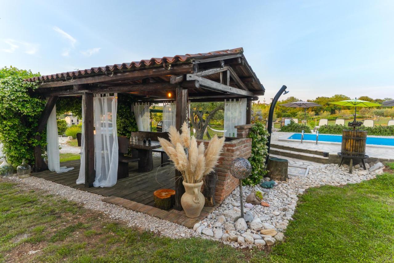 Lavanda Apartments & Room Sveti Lovreč Pazenatički المظهر الخارجي الصورة