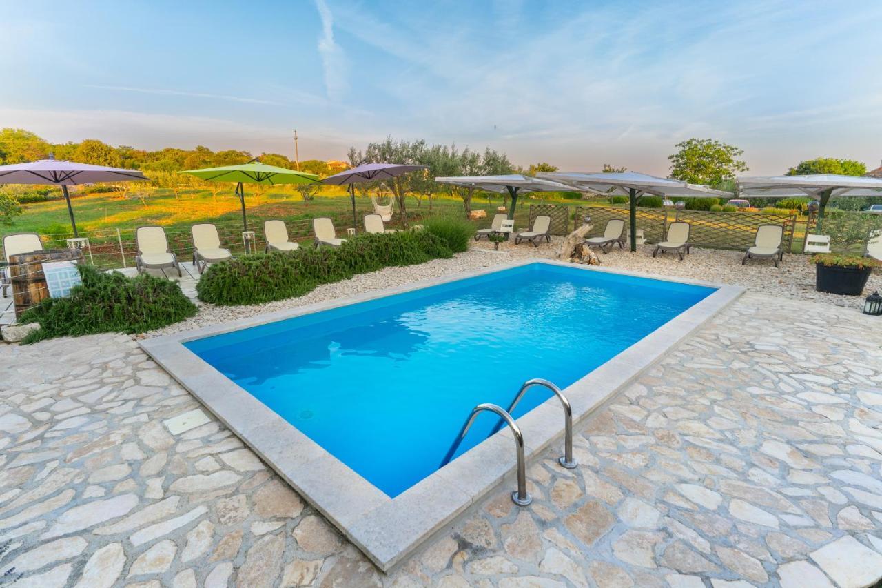 Lavanda Apartments & Room Sveti Lovreč Pazenatički المظهر الخارجي الصورة