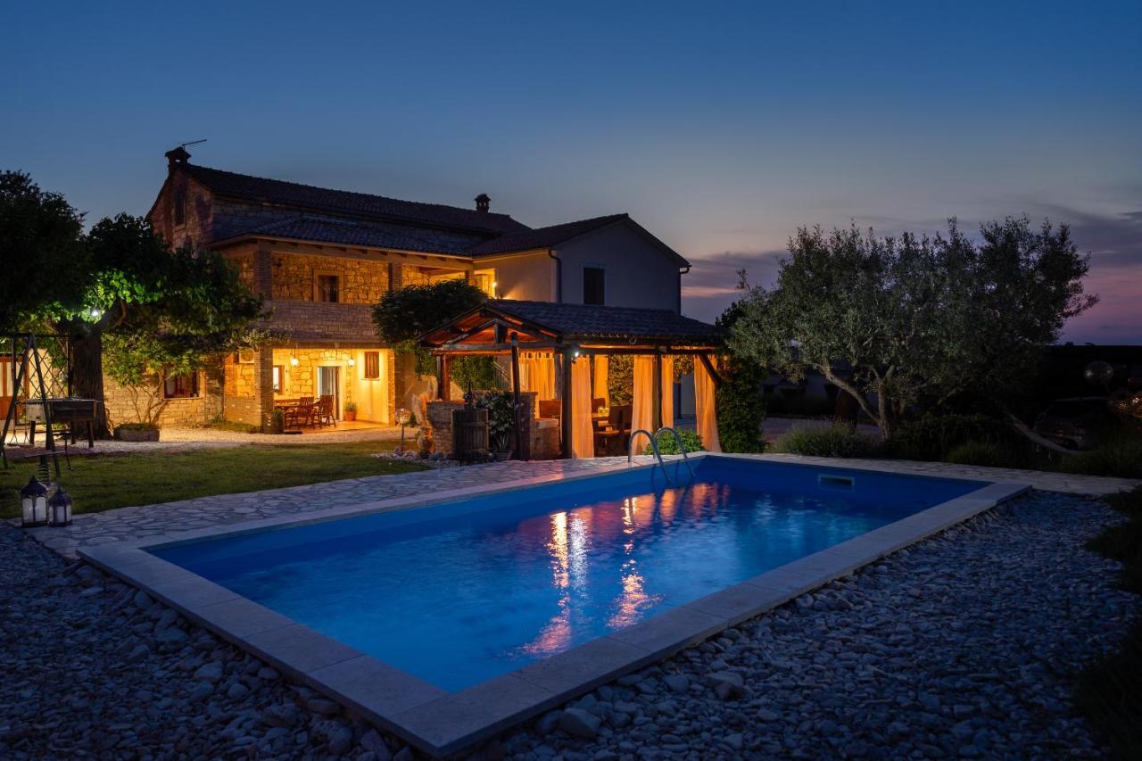 Lavanda Apartments & Room Sveti Lovreč Pazenatički المظهر الخارجي الصورة