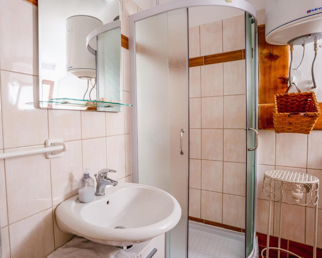 Lavanda Apartments & Room Sveti Lovreč Pazenatički المظهر الخارجي الصورة