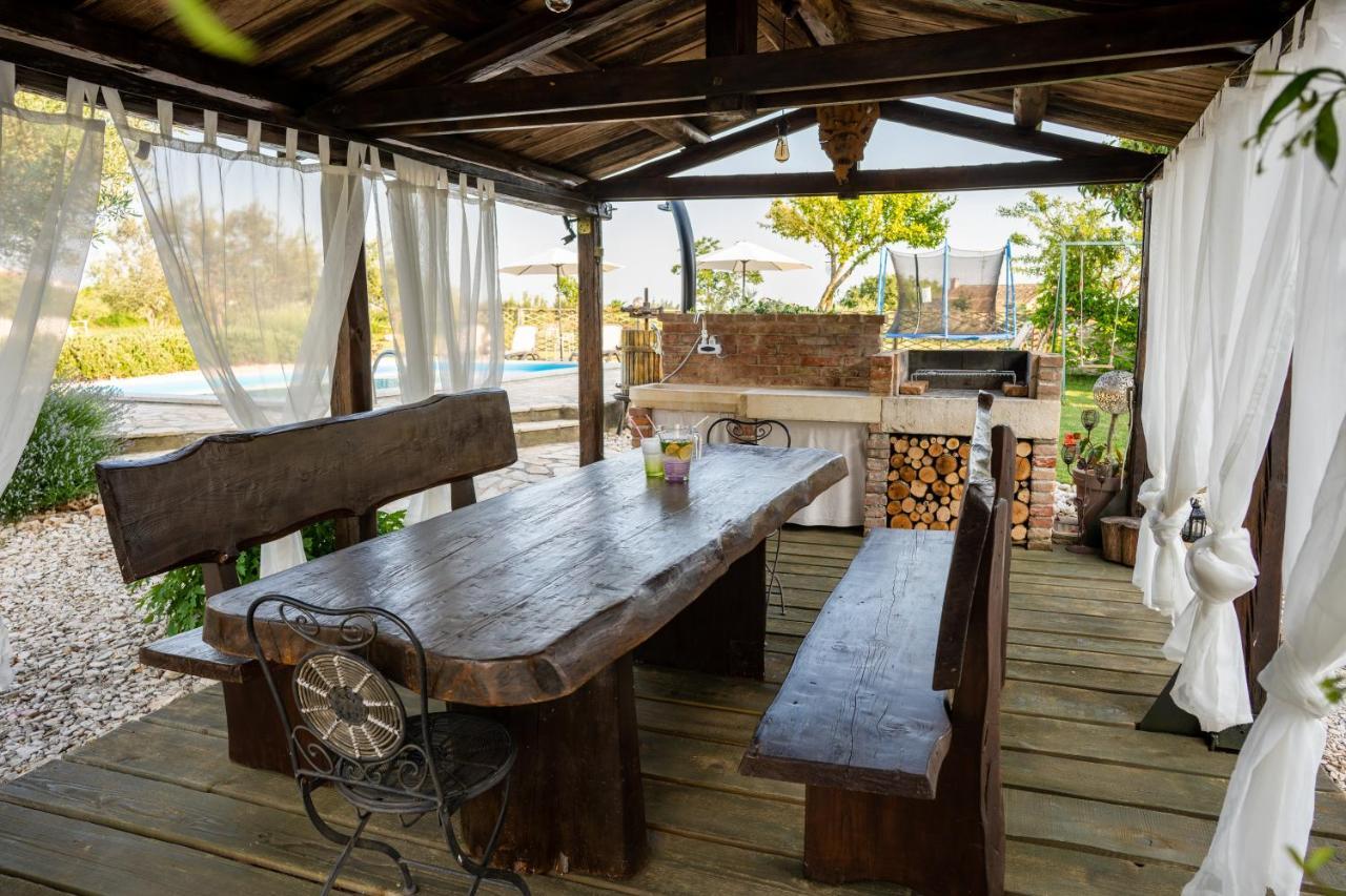 Lavanda Apartments & Room Sveti Lovreč Pazenatički المظهر الخارجي الصورة